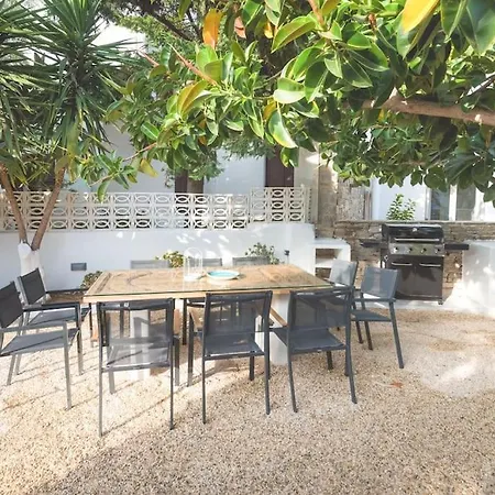 Swell S12 New In Naousa (Paros)