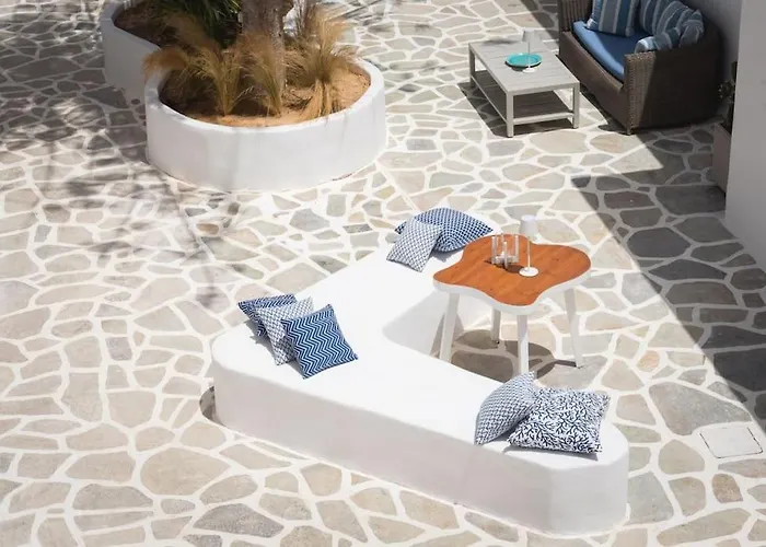 Swell S12 New In Naousa (Paros)